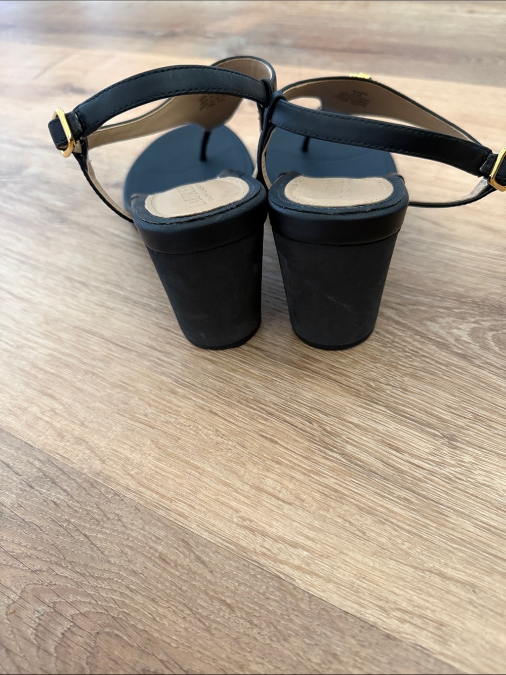 Ralph Lauren Black Wedge Thong Sandals with Gold RL Emblem - Picture 3 of 6